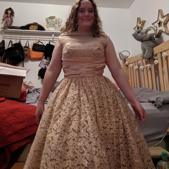 Peachy 1950s tea length party dress - Picture 7 of 9